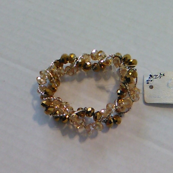 Jewelry - Nwt Goldtone crystal bracelet